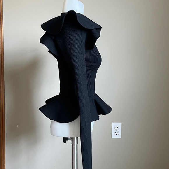 Structured Knit Top - Picture 3 of 5